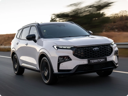 Effortlessly Sleek Exterior Design