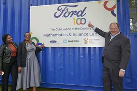 Gift uplifting South African Students