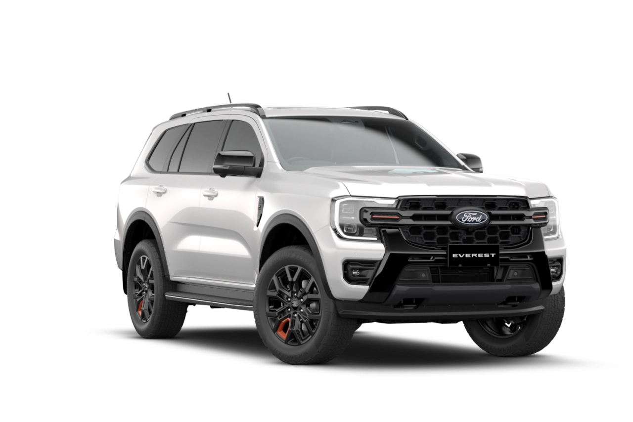 Everest Wildtrak in Snow Flake White