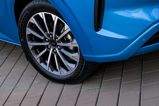 Tourneo Side Wheel Shown