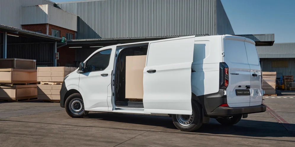 Transit Custom side view