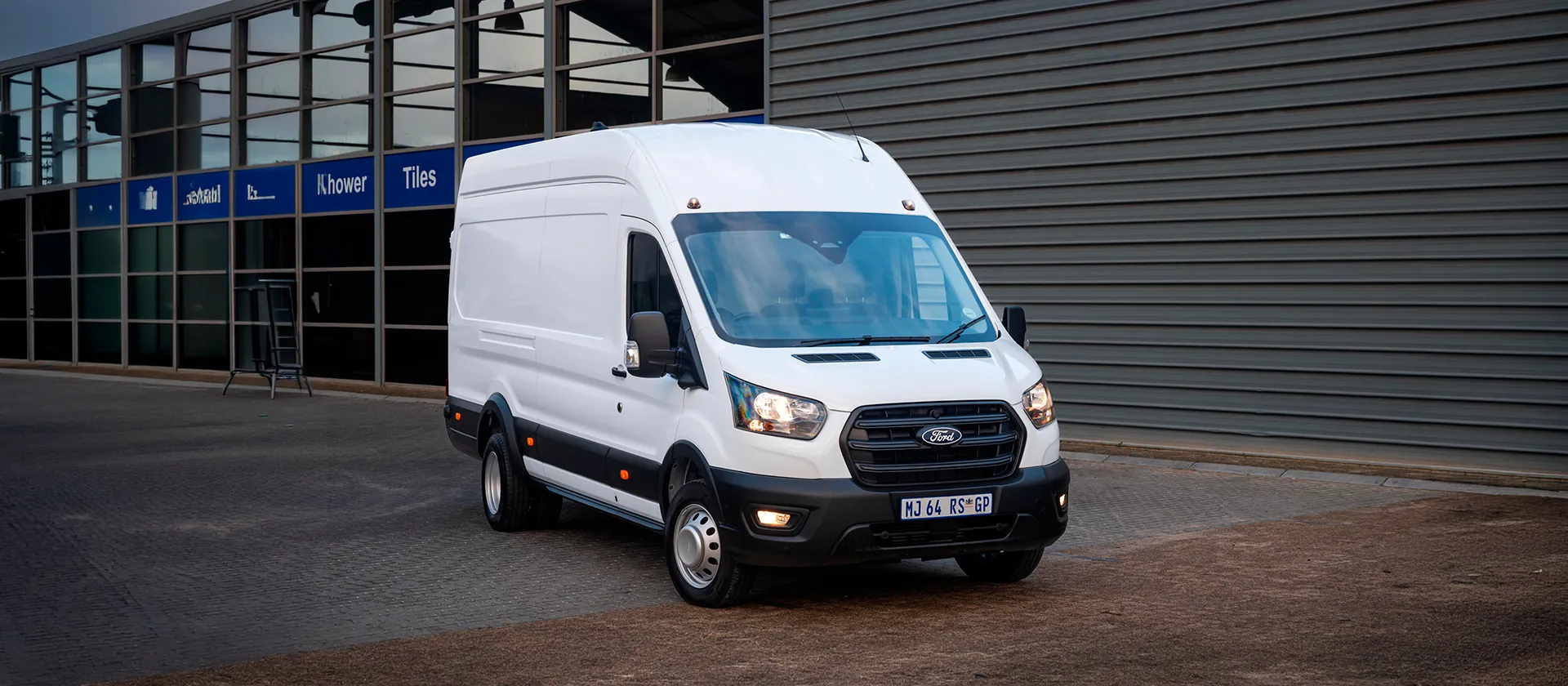 Ford Transit Van 500 lwb e in white