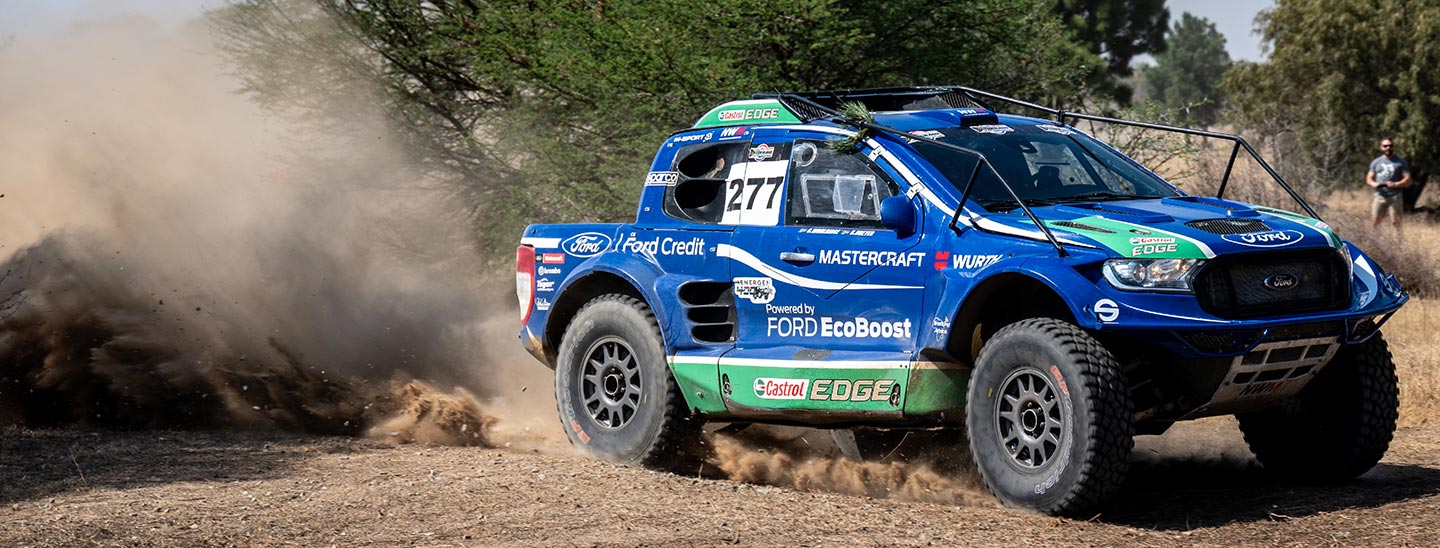 thrilling-championship-showdown-for-nwm-ford-castrol-banner