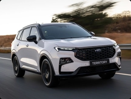 Effortlessly Sleek Exterior Design